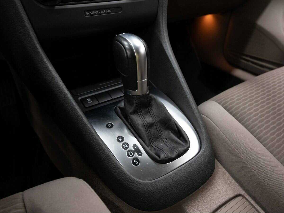 Volkswagen Golf, 2011 Фото №19