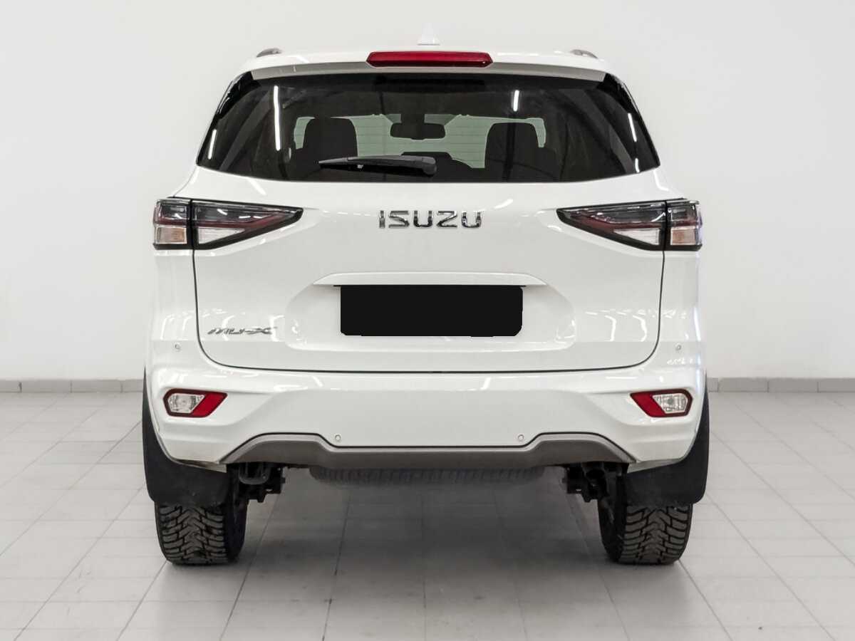 Isuzu MU-X, 2021 Фото №6