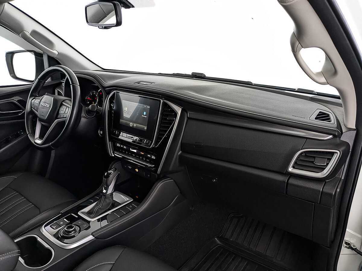 Isuzu MU-X, 2021 Фото №13