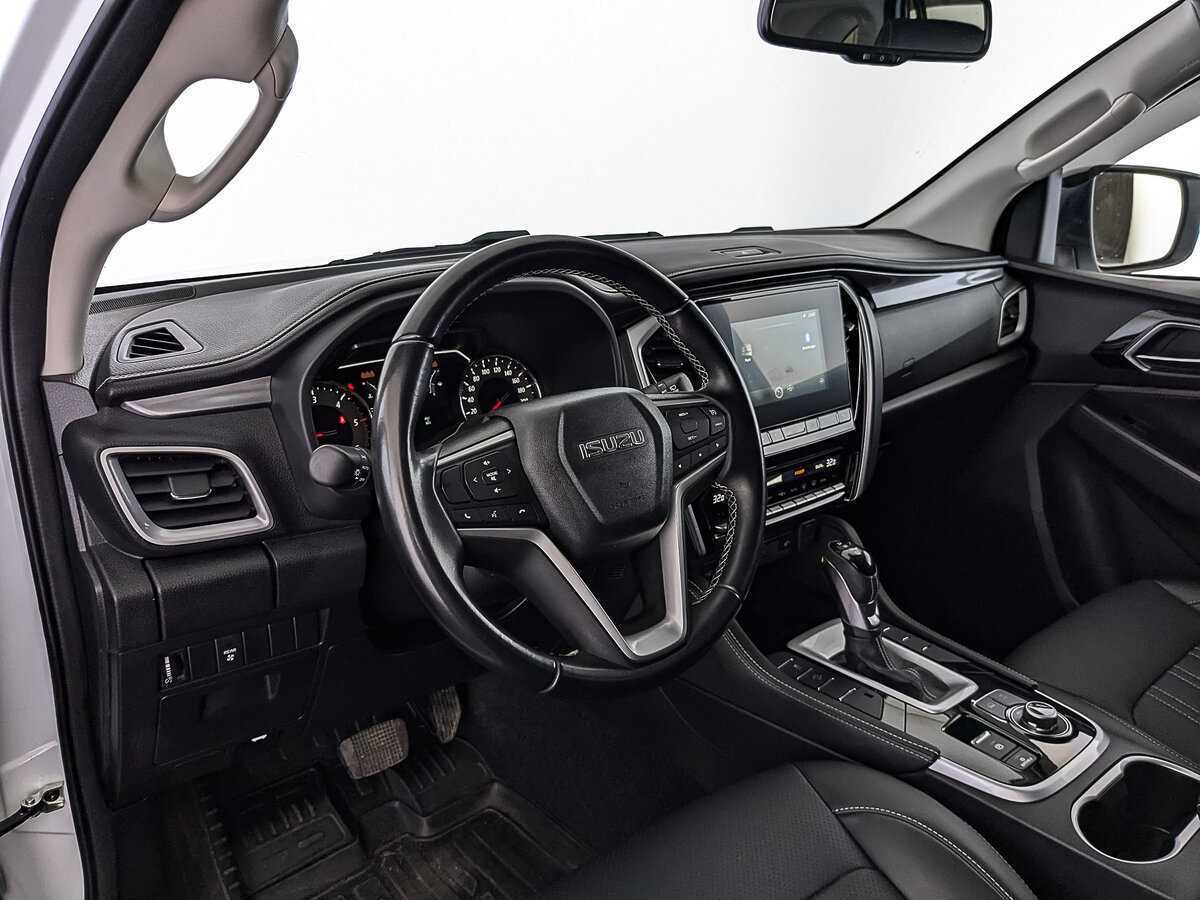 Isuzu MU-X, 2021 Фото №15