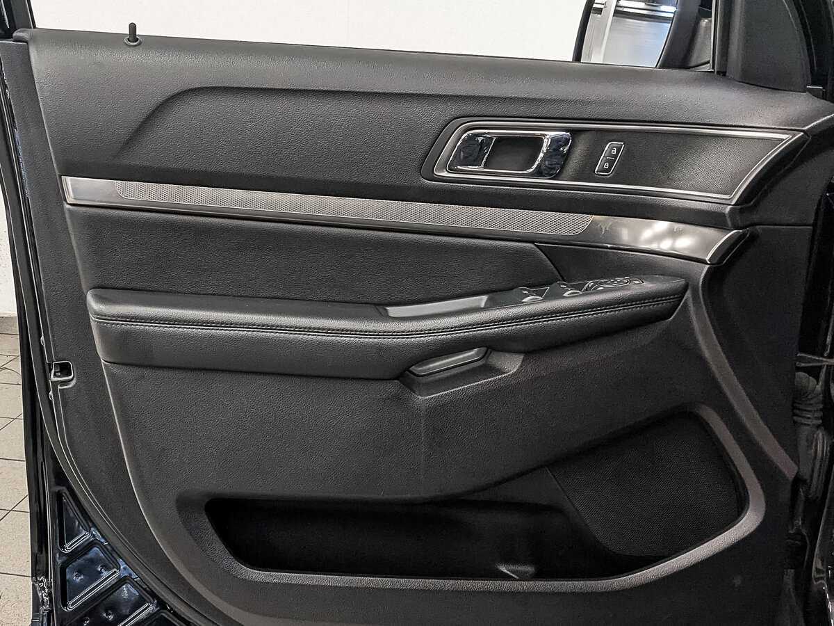 Ford Explorer, 2019 Фото №19