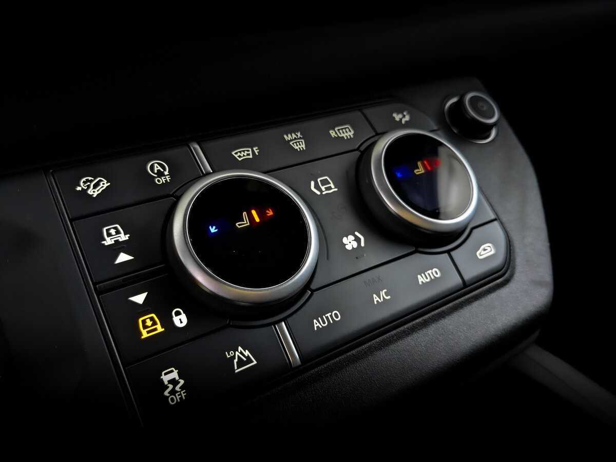 Land Rover Defender 110, 2021 Фото №29