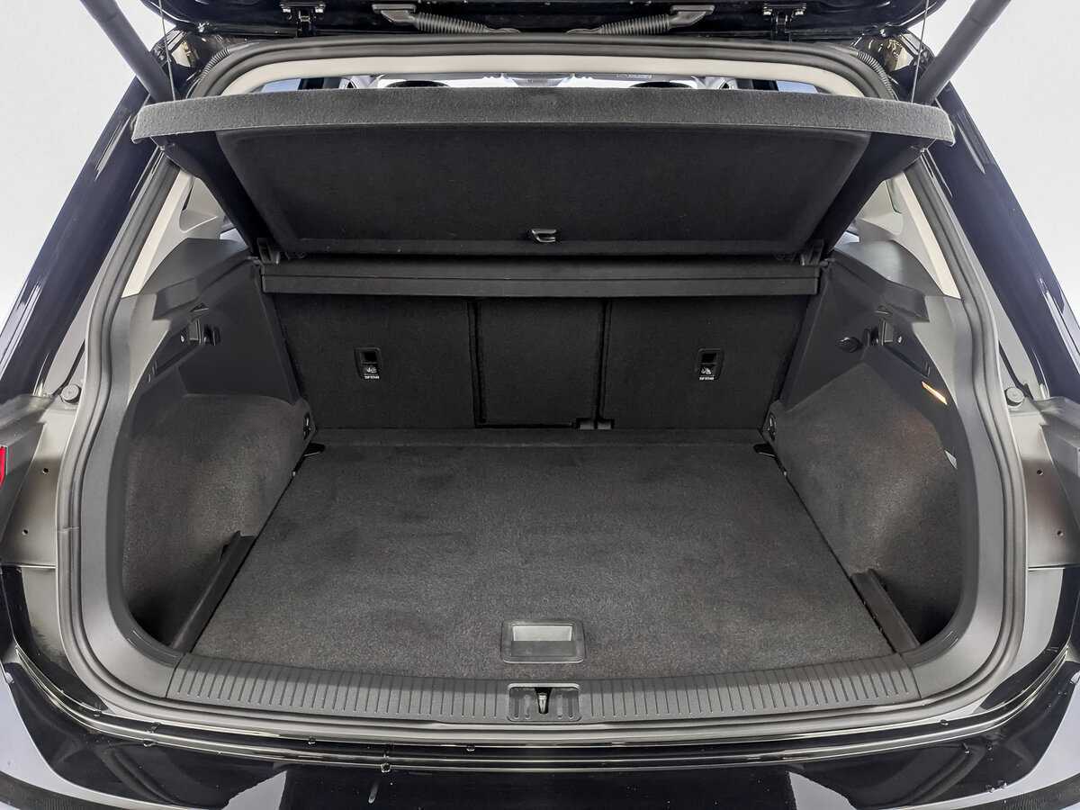 Volkswagen Tiguan, 2020 Фото №10