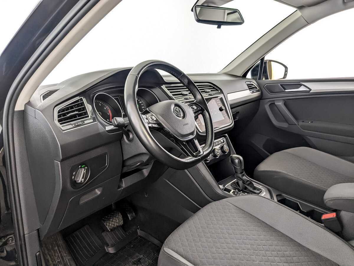 Volkswagen Tiguan, 2020 Фото №16