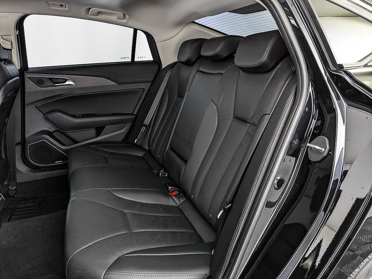 Hongqi H5, 2022 Фото №18