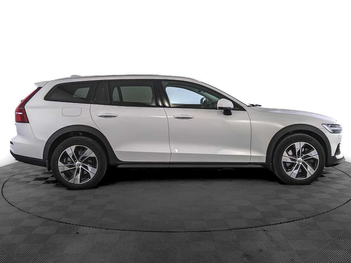 Volvo V60 Cross Country, 2021 - 49 372 км. | Фото №4