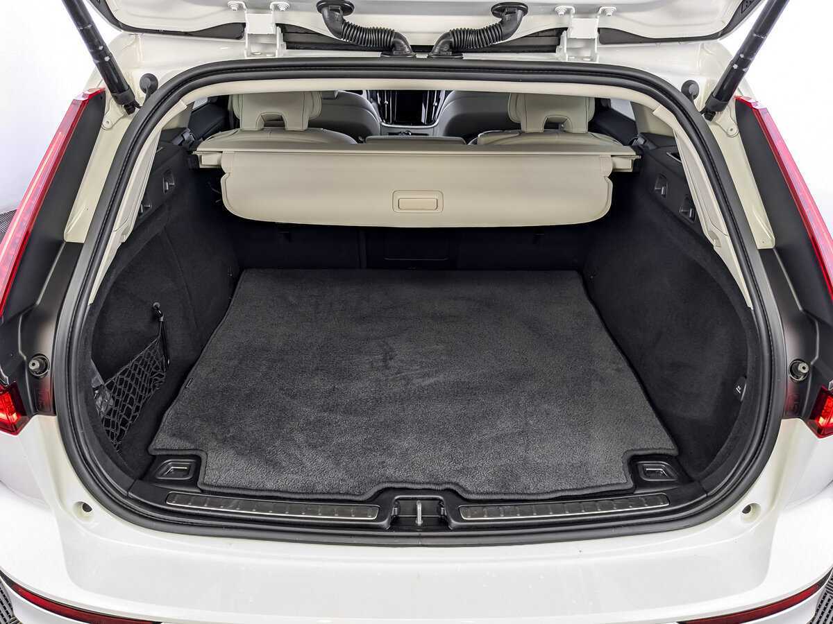 Volvo V60 Cross Country, 2021 Фото №10