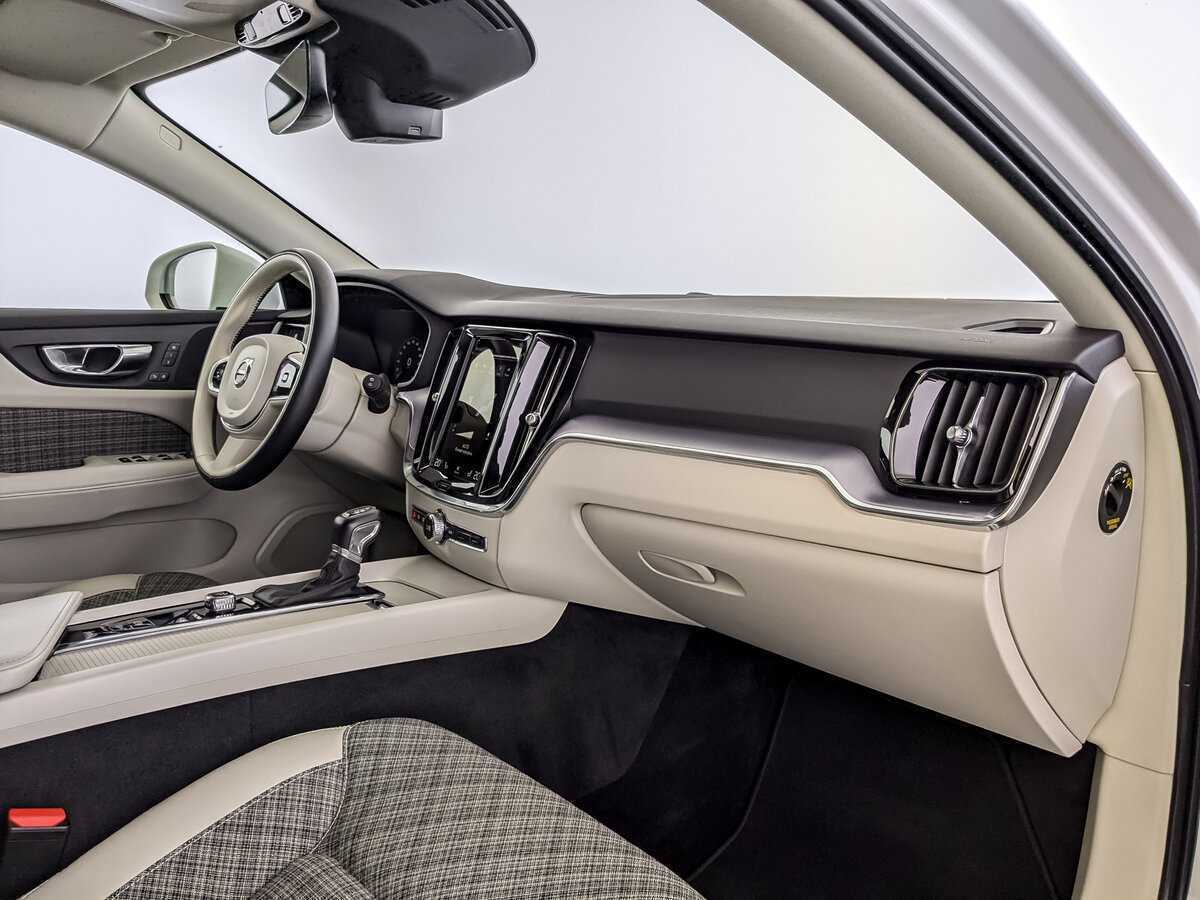 Volvo V60 Cross Country, 2021 Фото №11