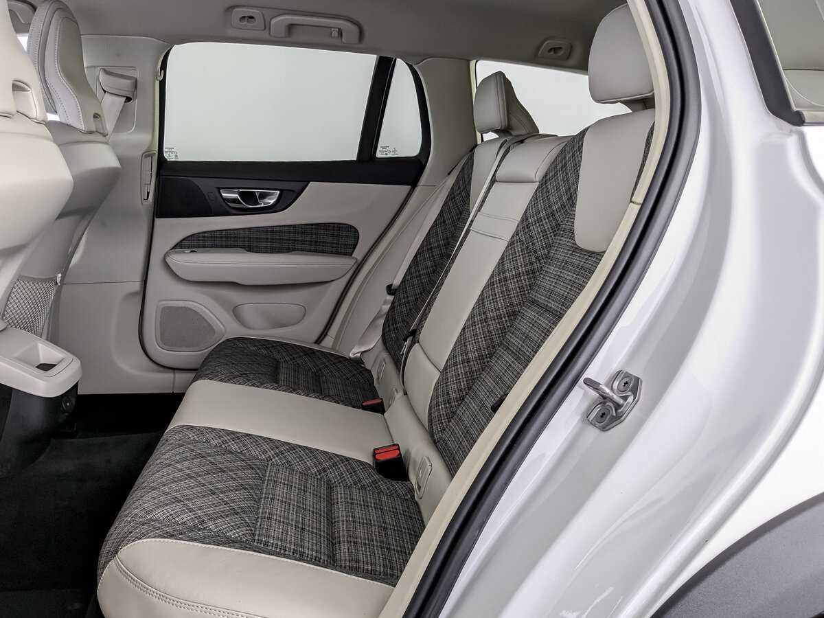 Volvo V60 Cross Country, 2021 Фото №12
