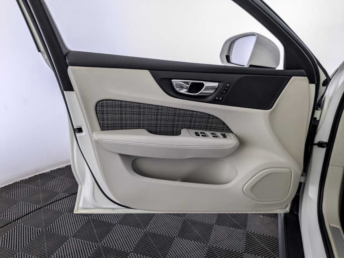 Volvo V60 Cross Country, 2021 Фото №19