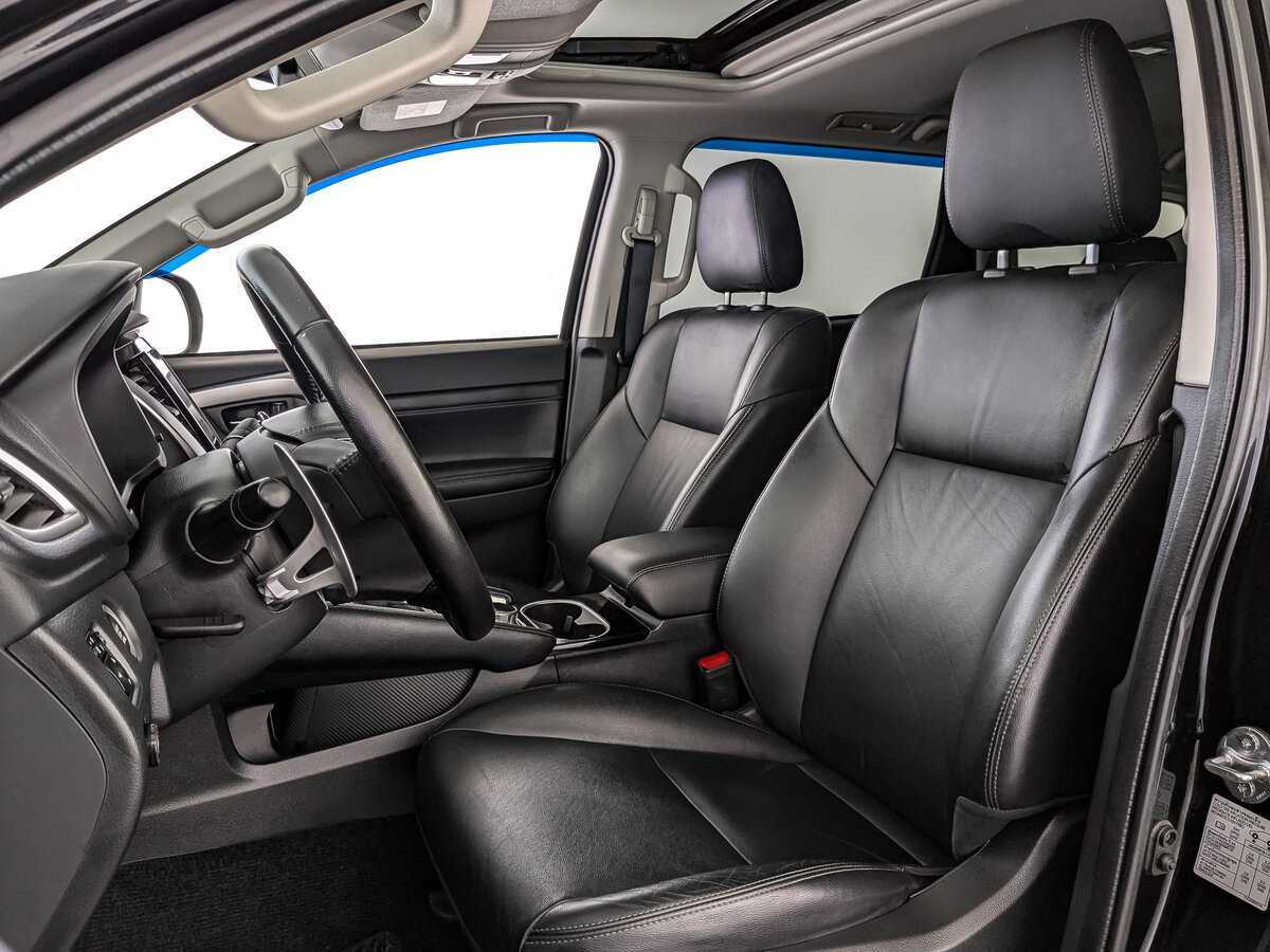 Mitsubishi Montero Sport, 2023 Фото №18