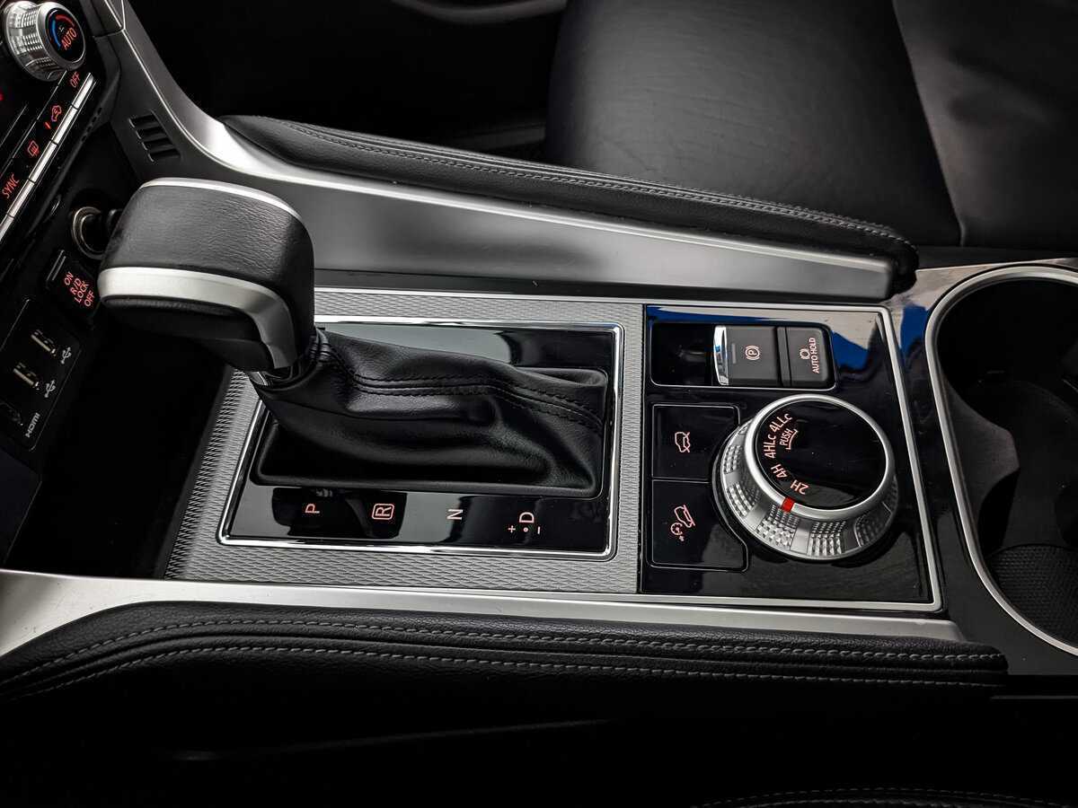 Mitsubishi Montero Sport, 2023 Фото №27