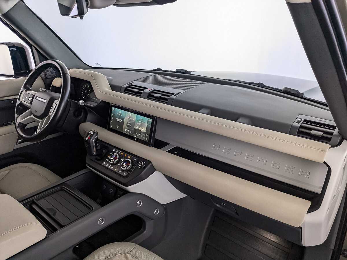 Land Rover Defender 110, 2021 Фото №13
