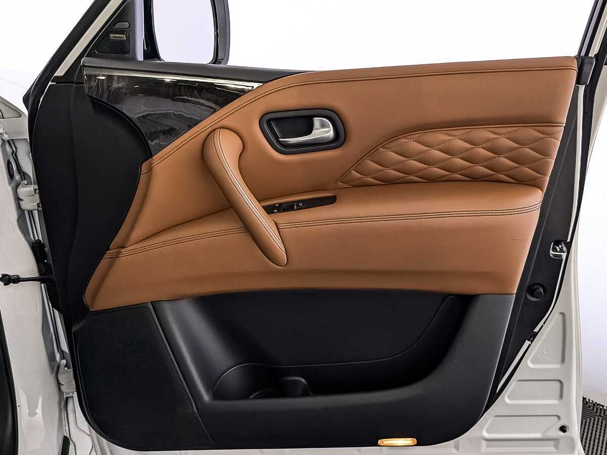 Infiniti QX80, 2018 Фото №23