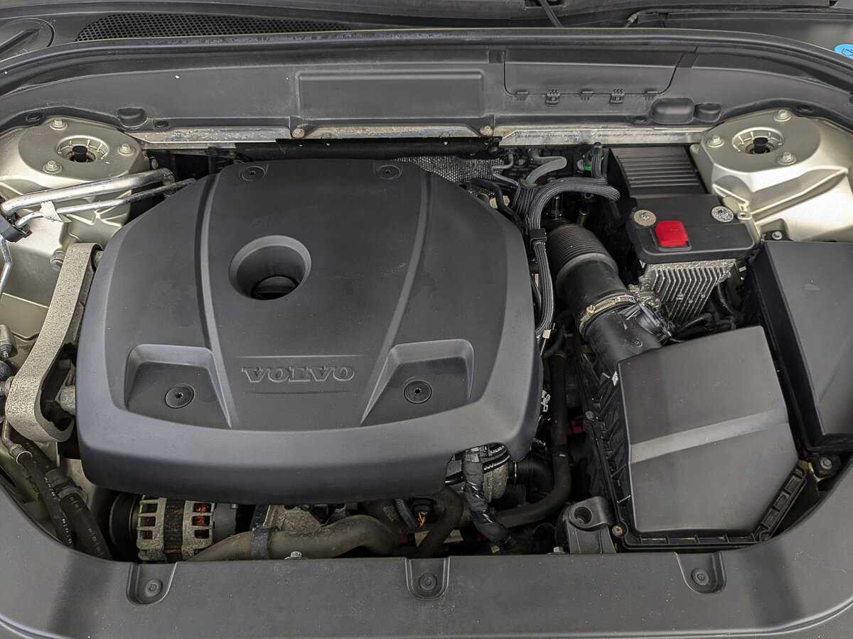 Volvo XC60, 2020 Фото №9