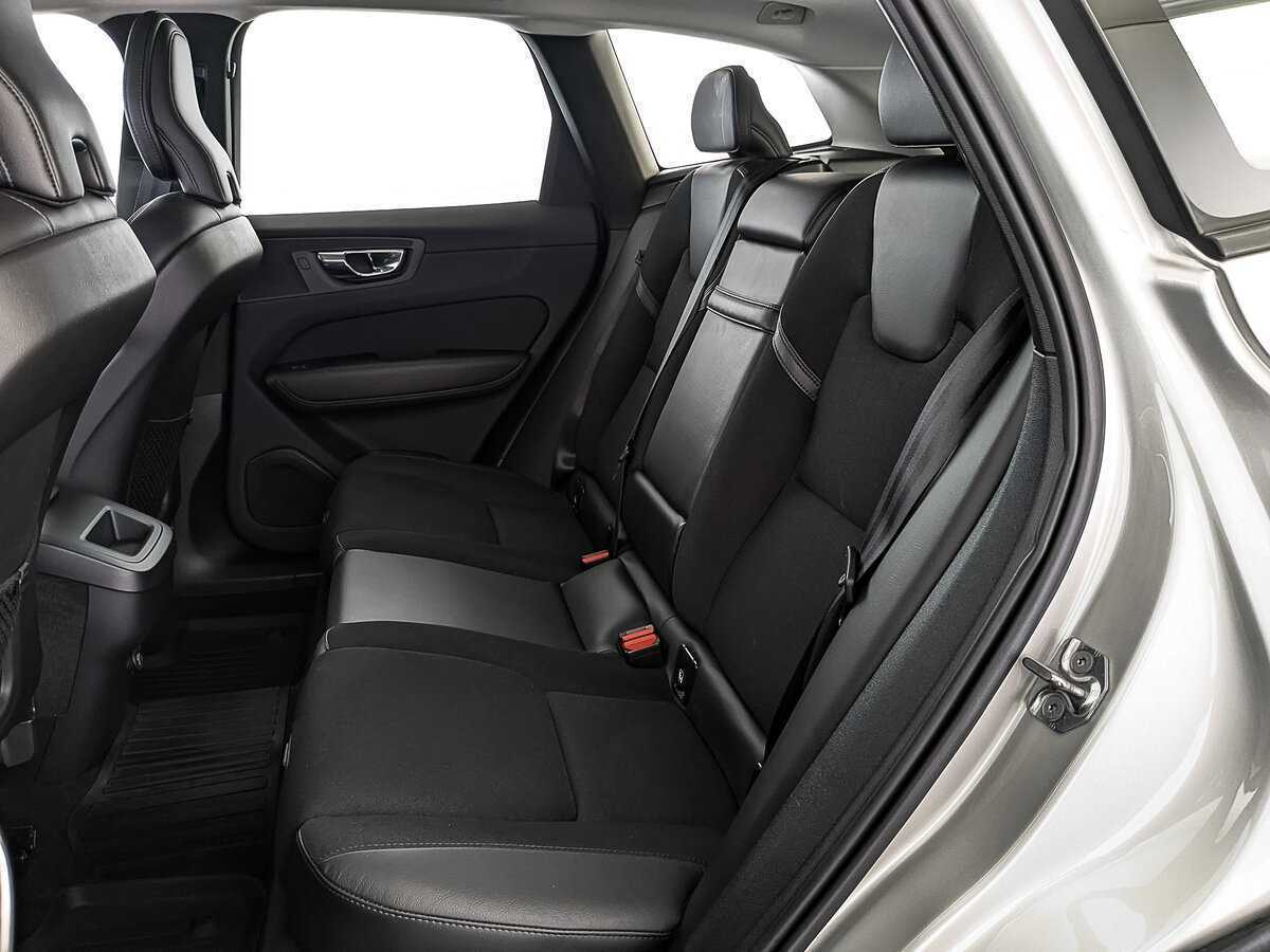 Volvo XC60, 2020 Фото №16