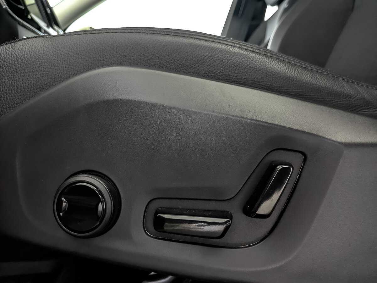 Volvo XC60, 2020 Фото №25