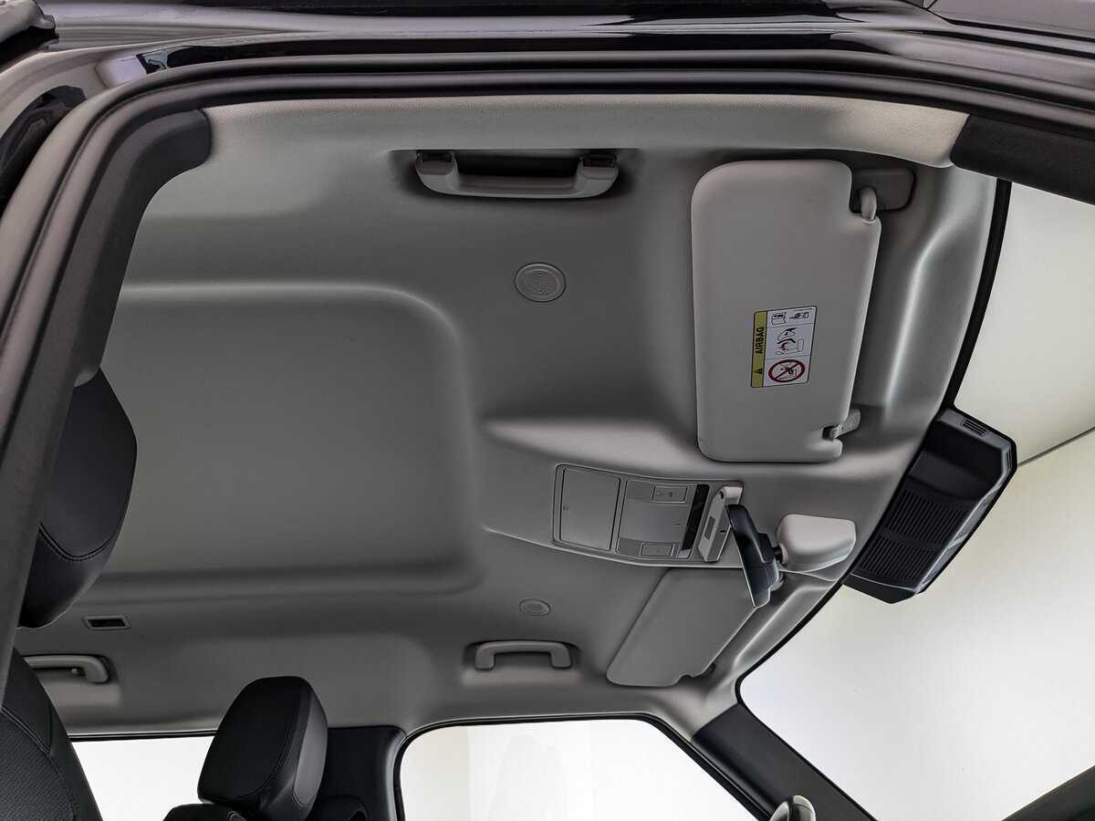 Land Rover Defender 110, 2021 Фото №22