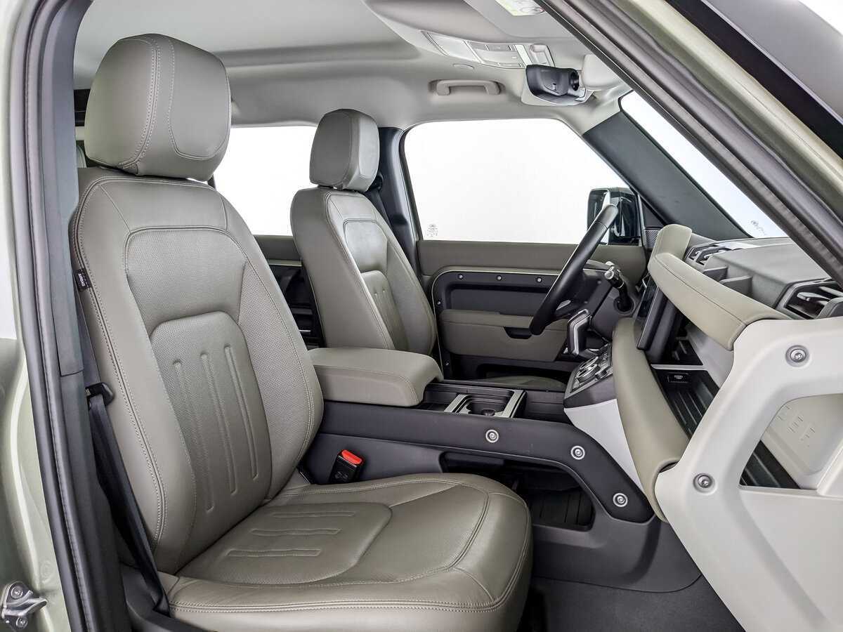 Land Rover Defender 110, 2021 Фото №24