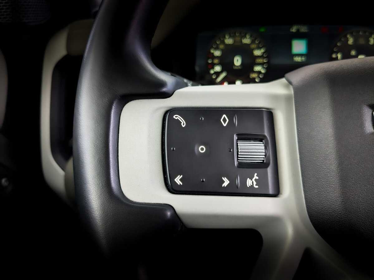 Land Rover Defender 110, 2021 Фото №27