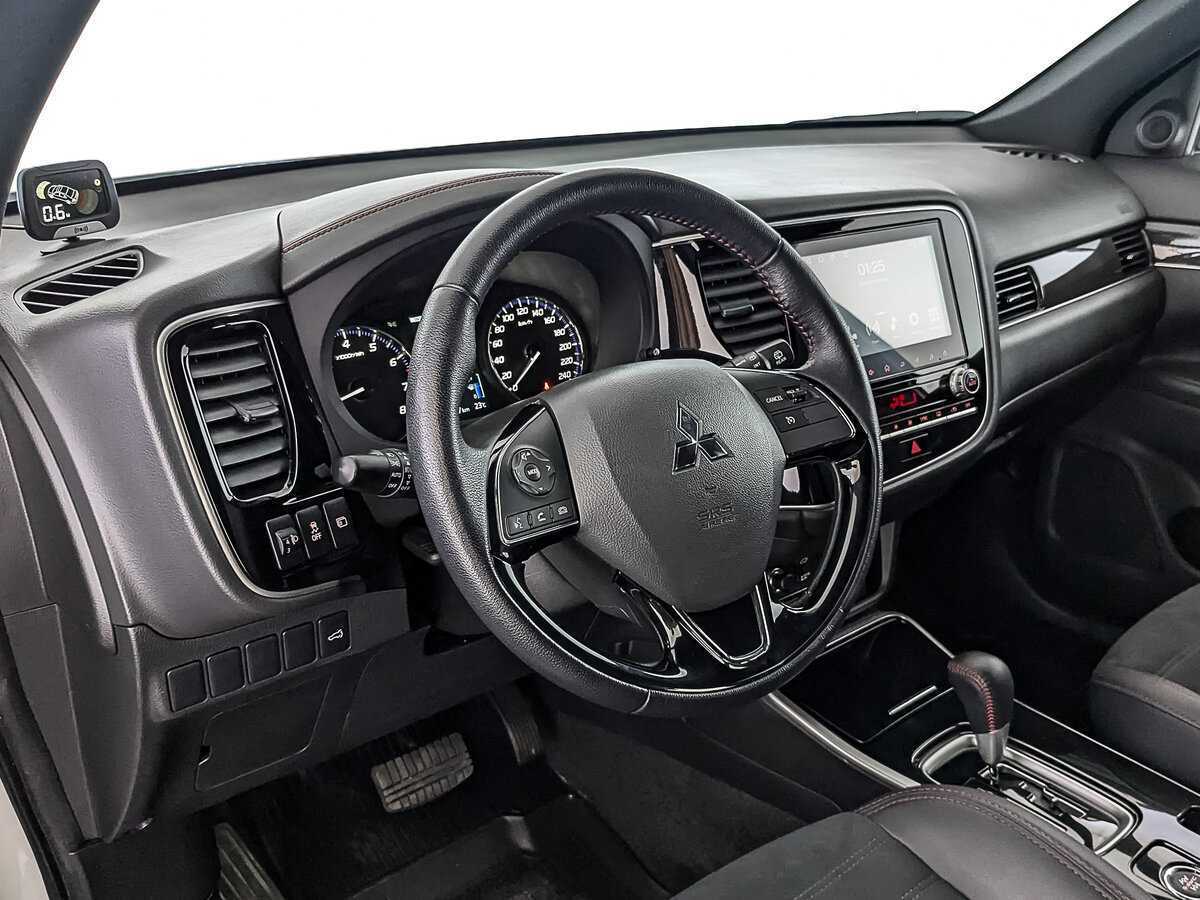Mitsubishi Outlander, 2022 Фото №15