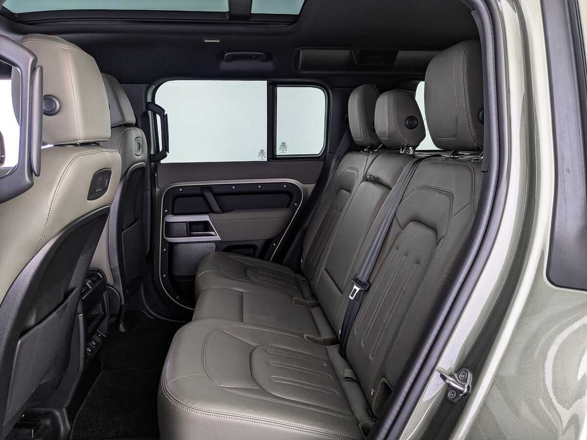 Land Rover Defender 110, 2021 Фото №18