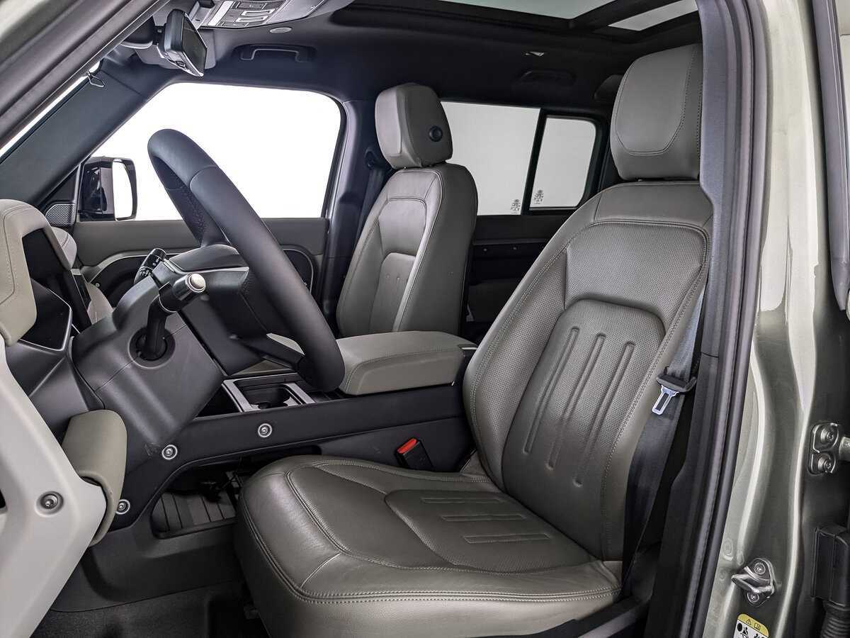 Land Rover Defender 110, 2021 Фото №20