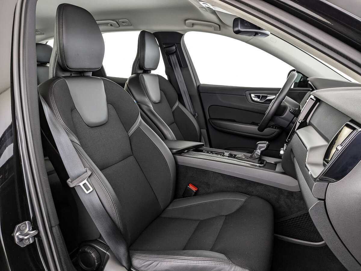 Volvo XC60, 2020 Фото №23