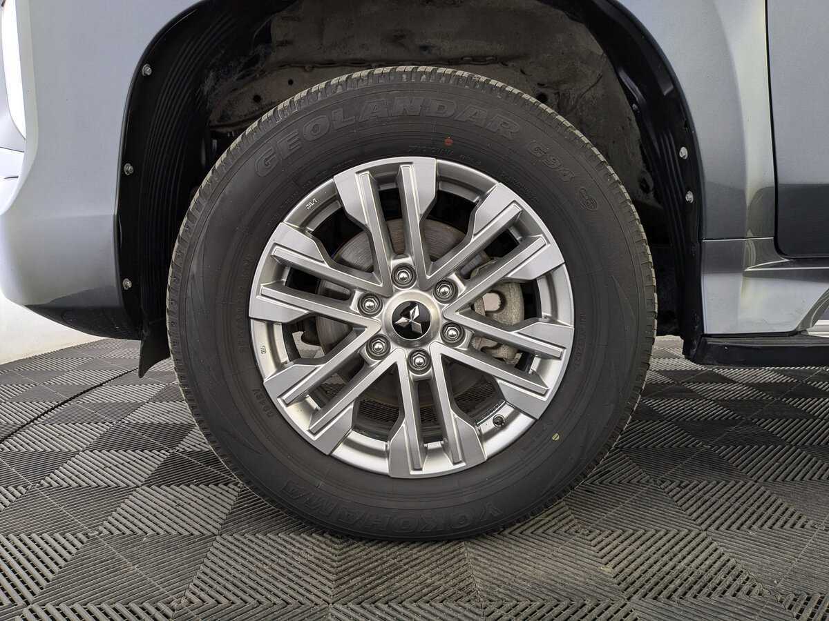 Mitsubishi Pajero Sport, 2021 Фото №11