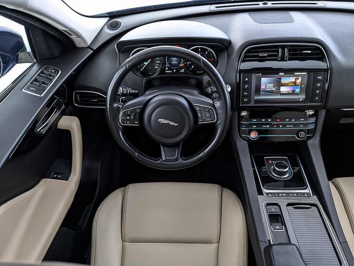 Jaguar F-Pace, 2017 Фото №26