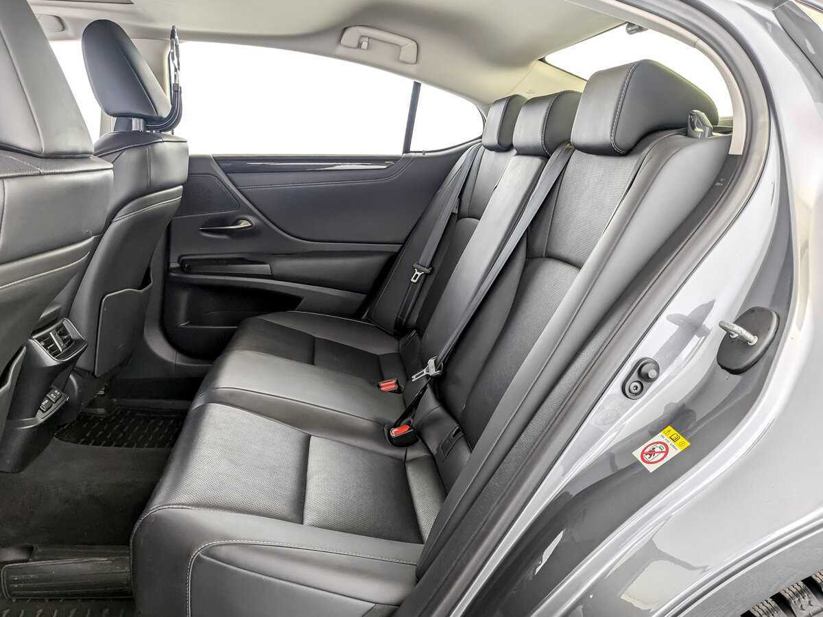 Lexus ES 200, 2019 Фото №12