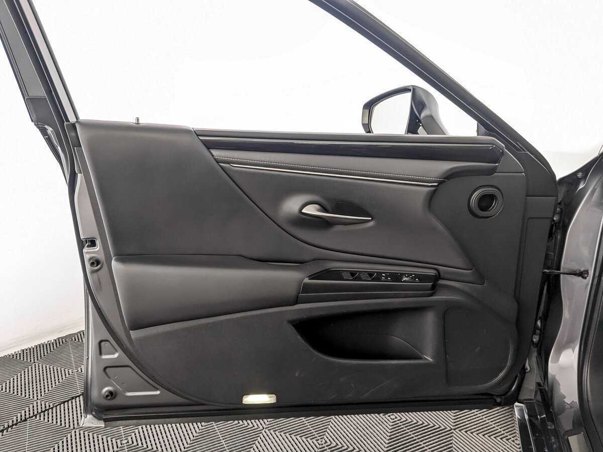 Lexus ES 200, 2019 Фото №19