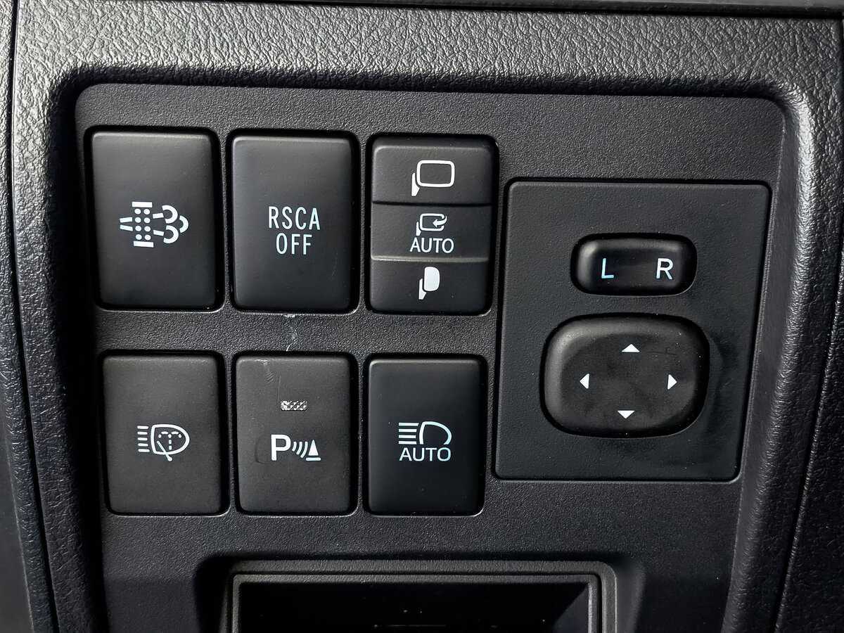 Toyota Land Cruiser, 2020 Фото №28