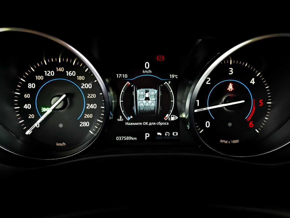 Jaguar F-Pace, 2018 Фото №13