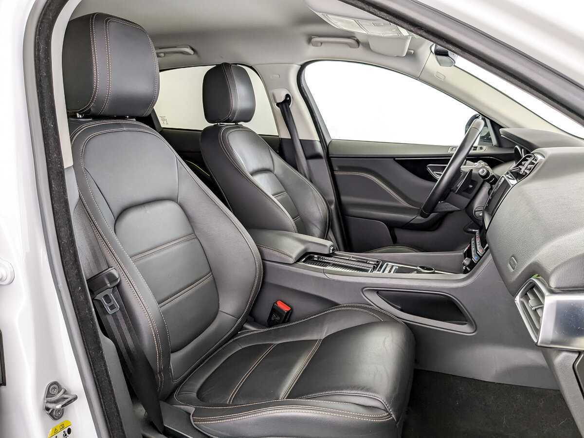 Jaguar F-Pace, 2018 Фото №24