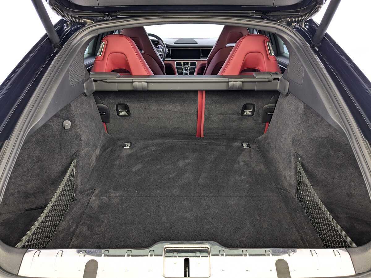 Porsche Panamera 4, 2019 Фото №10