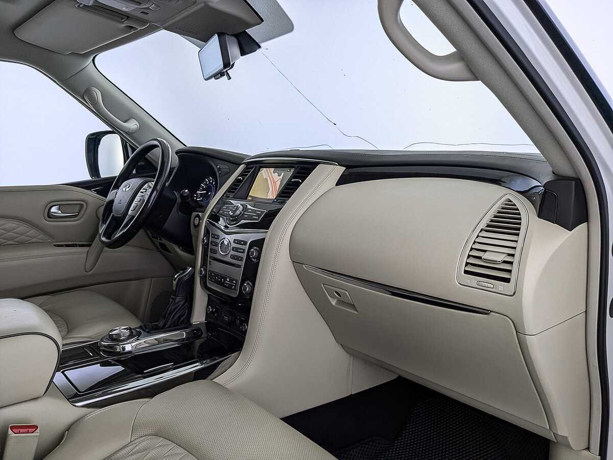 Infiniti QX80, 2018 Фото №13