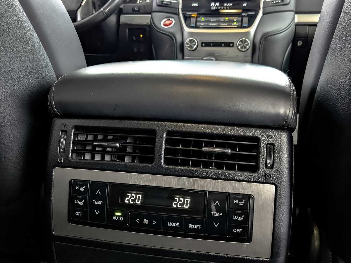 Toyota Land Cruiser, 2019 Фото №25