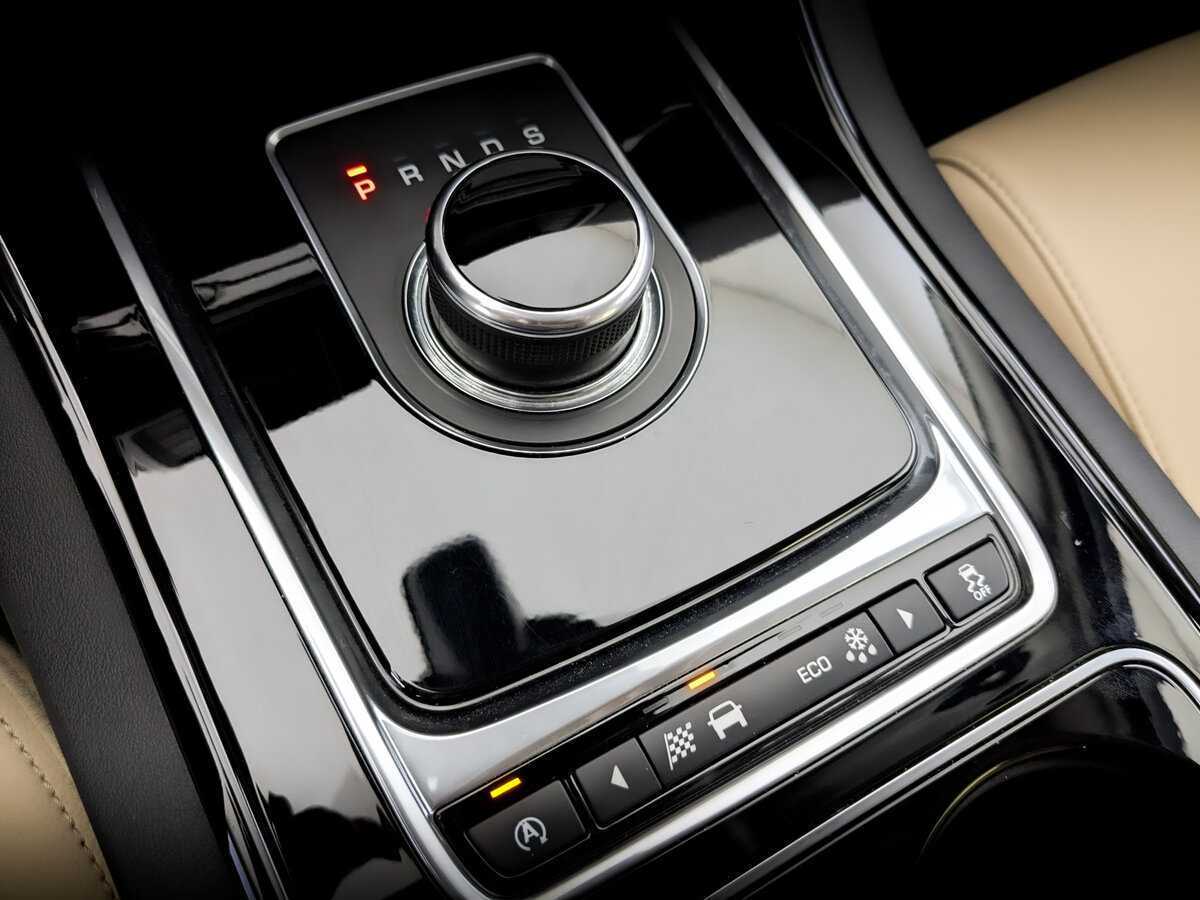 Jaguar XE, 2017 Фото №27