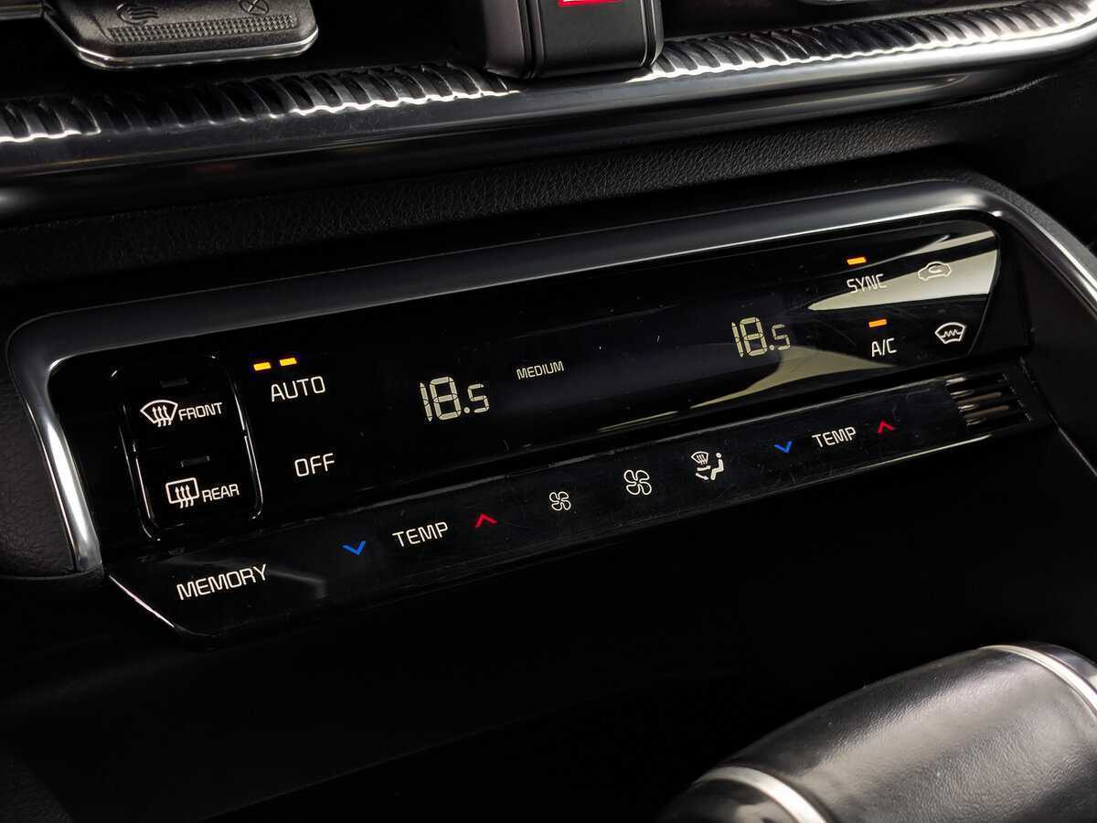 Kia K5, 2022 Фото №19