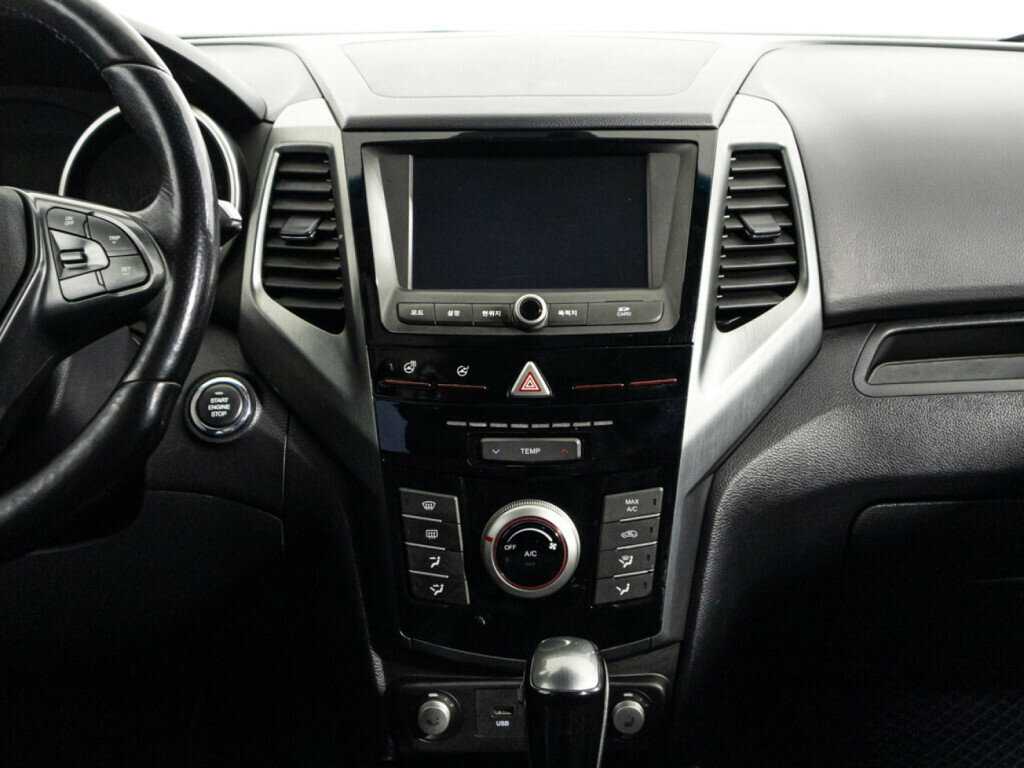 SsangYong Tivoli, 2018 Фото №12