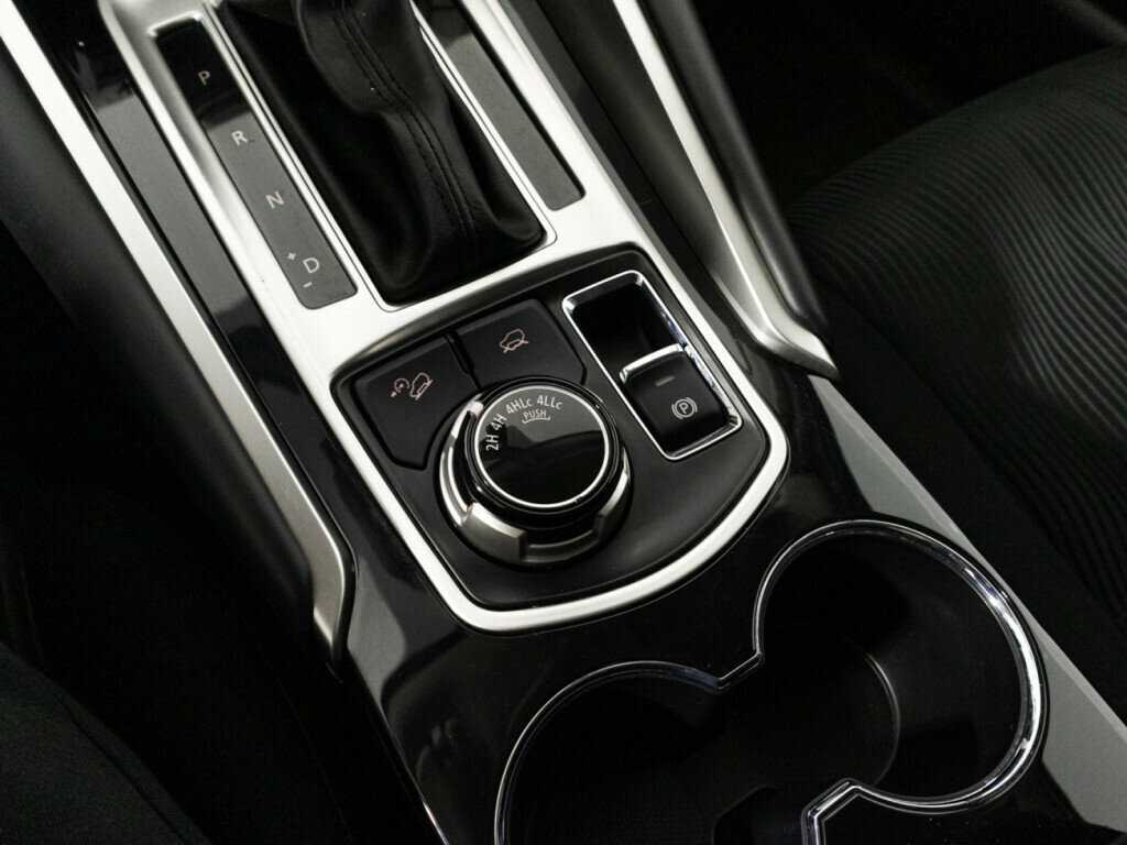 Mitsubishi Pajero Sport, 2019 Фото №13