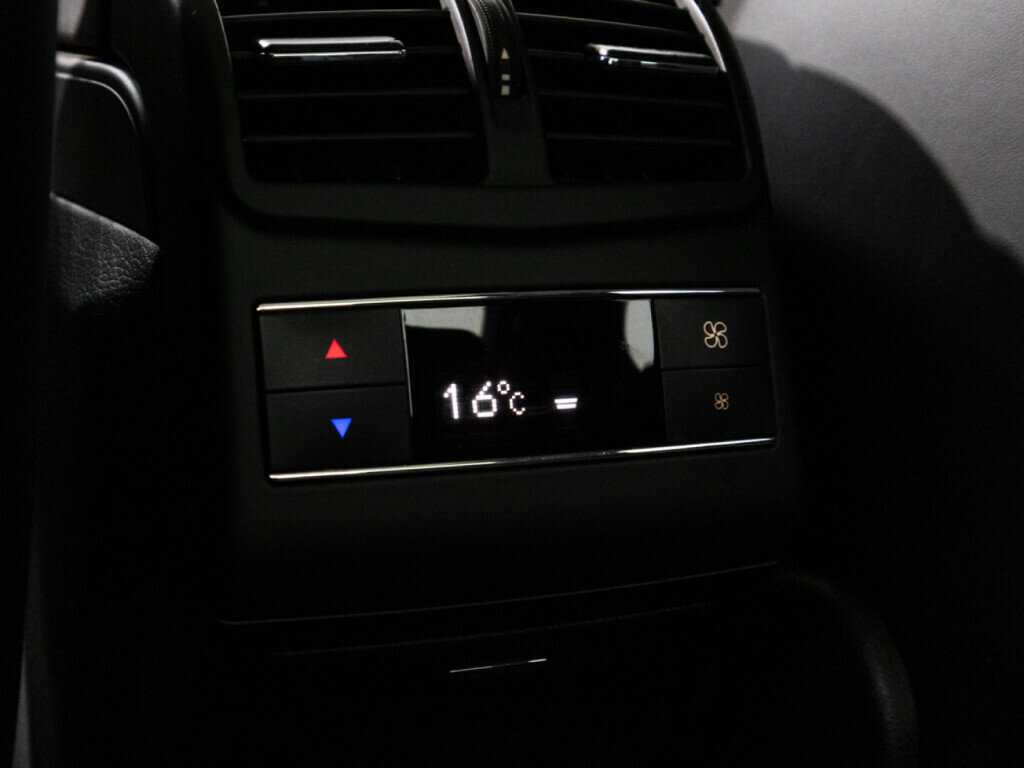 Mercedes-Benz E-Класс AMG 63 AMG, 2014 Фото №27