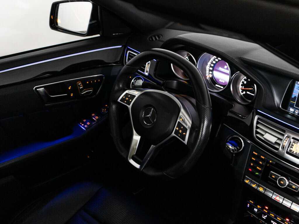Mercedes-Benz E-Класс AMG 63 AMG, 2014 Фото №32