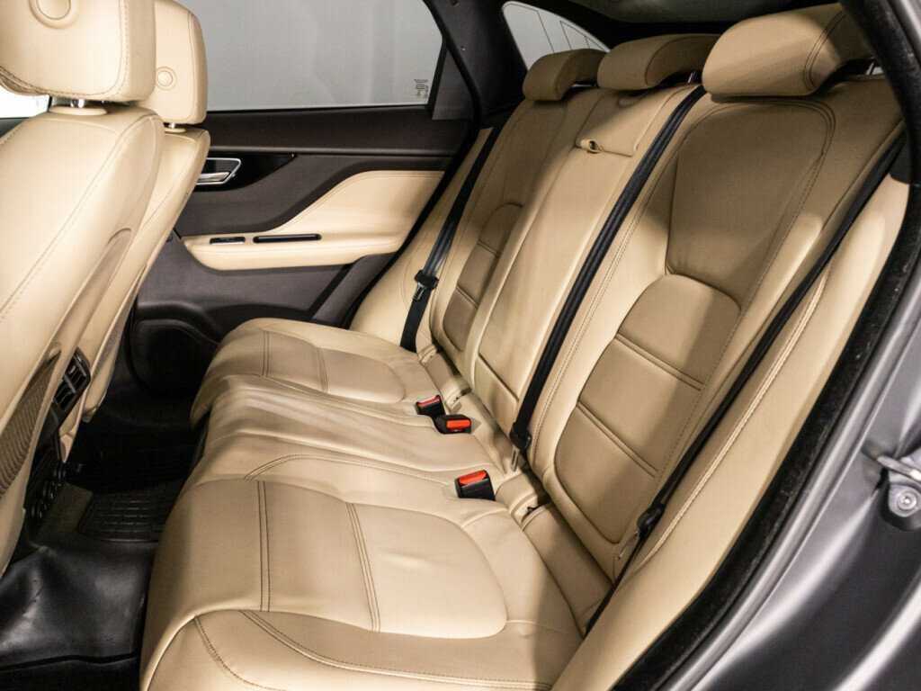 Jaguar F-Pace, 2017 Фото №9