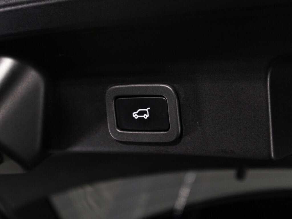 Jaguar F-Pace, 2017 Фото №14