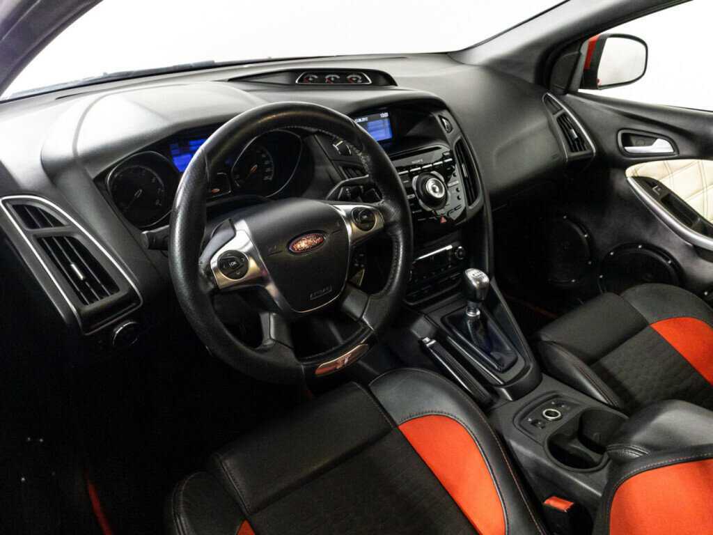 Ford Focus ST, 2012 Фото №11