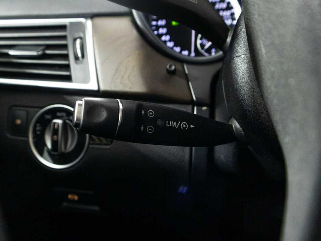 Mercedes-Benz GL-Класс 350 CDI BlueTEC, 2015 Фото №24