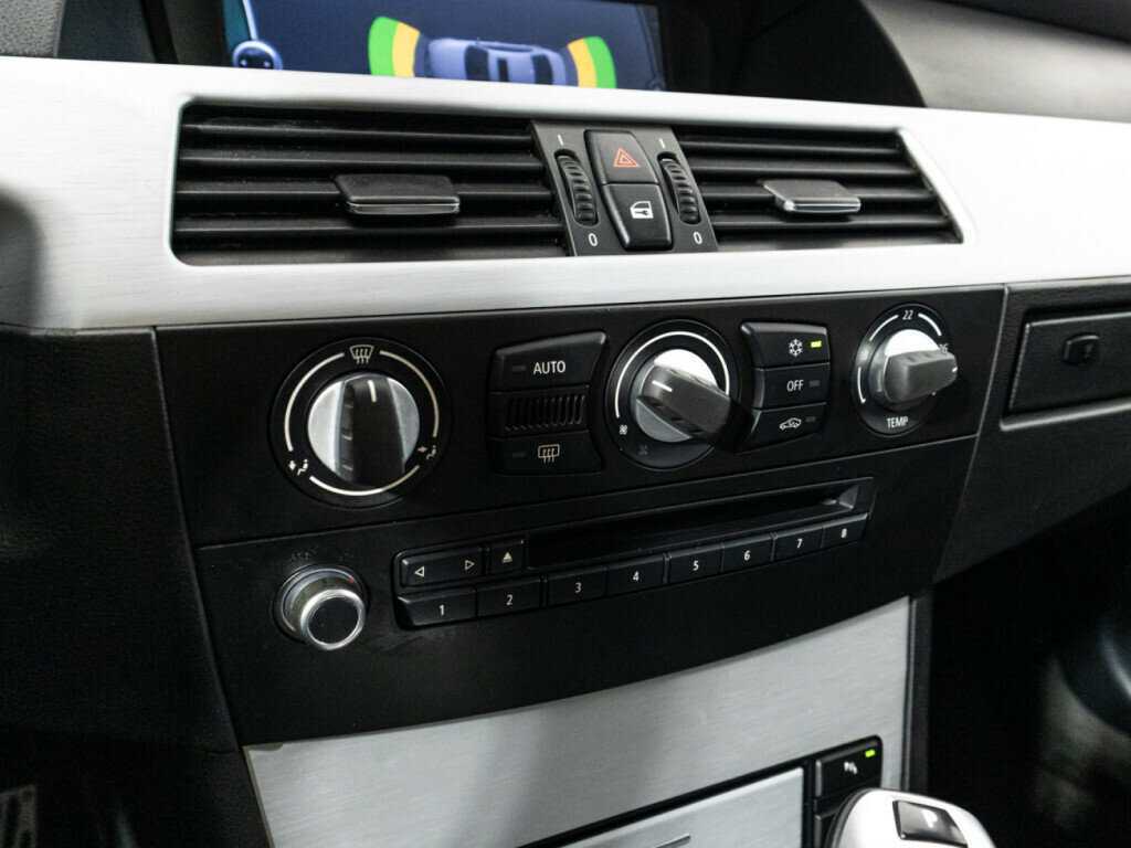 BMW 5 серии 520d, 2009 Фото №16