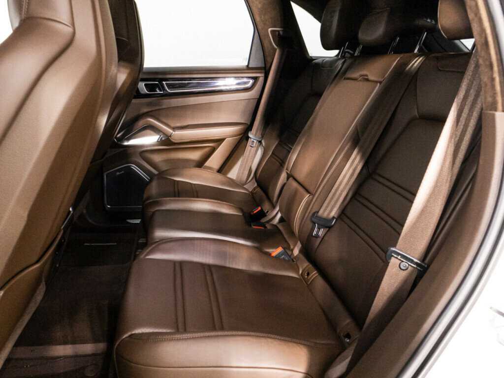 Porsche Cayenne Turbo, 2018 Фото №9